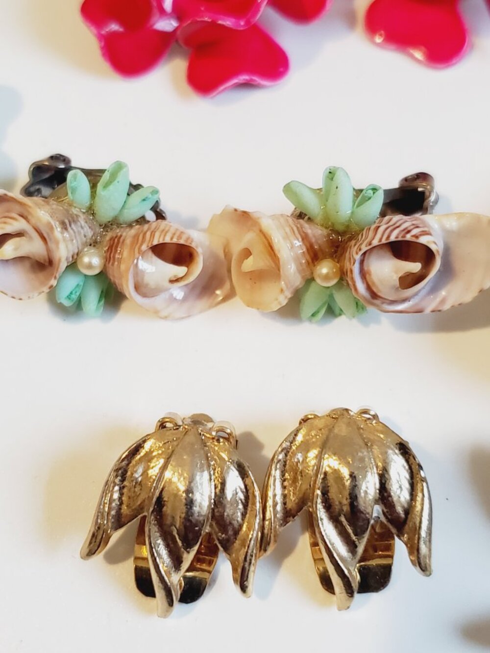 28 Pair of clip on Earrings , items # B-1002-1029, . wt. 289 grams. - Picture 12 of 16